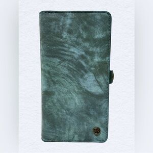 Case me iPhone 15 plus wallet & cardholder